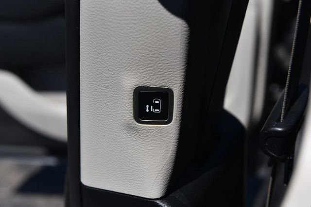 Used 2023 Chrysler Voyager LX FWD image 22