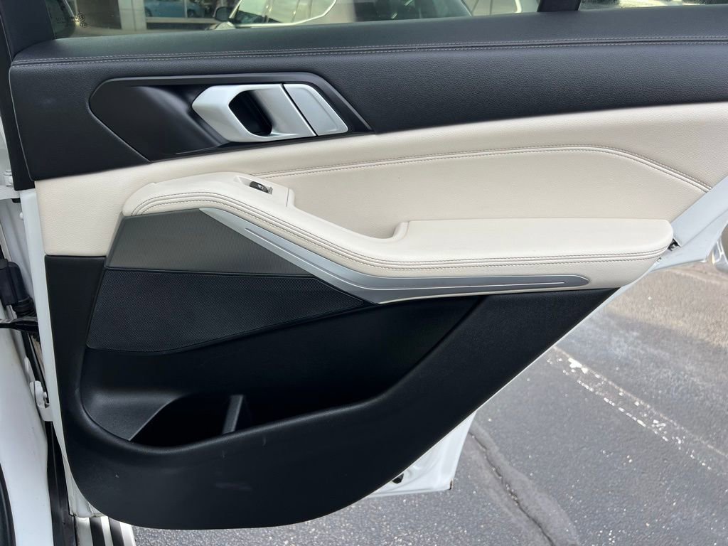Used 2019 BMW X5 xDrive40i w/ Convenience Package image 29