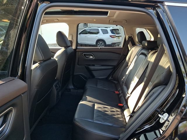 Used 2023 Nissan Rogue Platinum AWD/4WD image 11