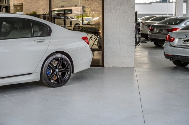 Used 2018 BMW 740i xDrive AWD/4WD image 59