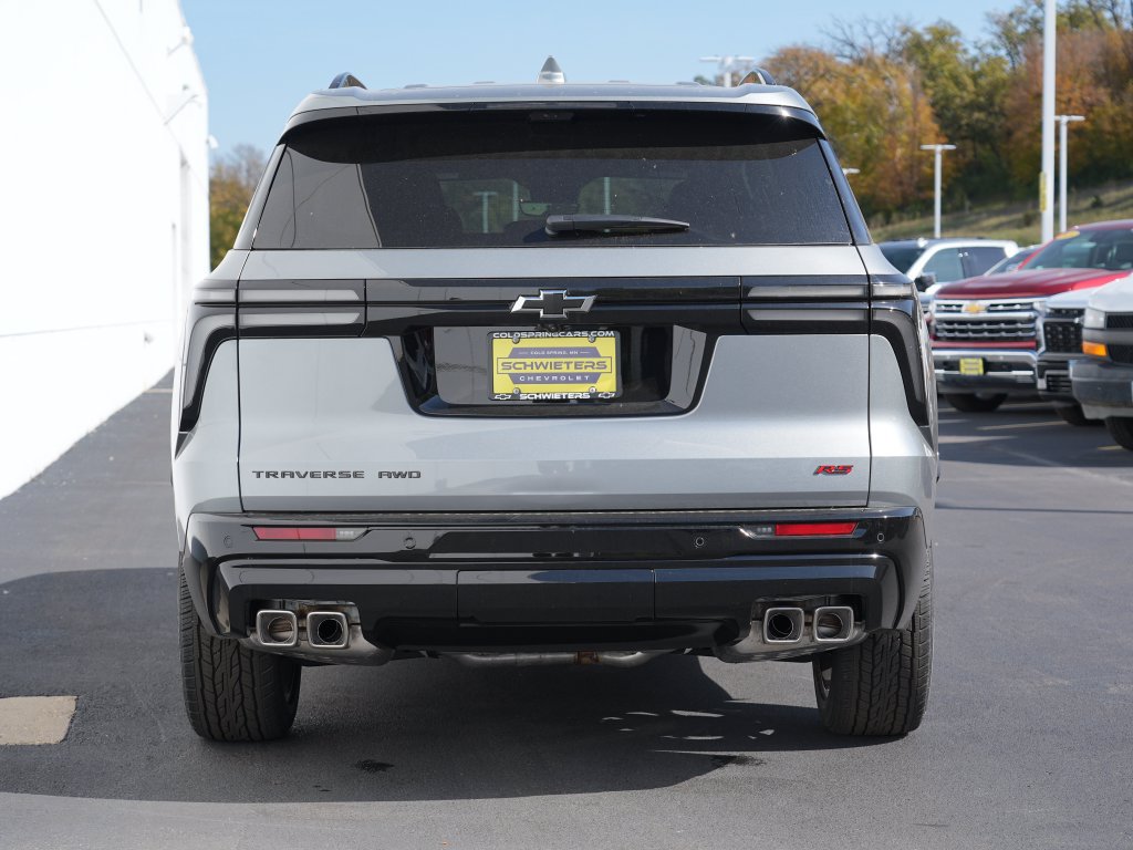 New 2027 Chevrolet Traverse RS w/ LPO, Floor Liner Package AWD/4WD image 5