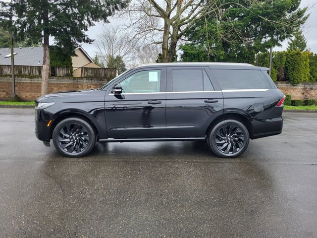 New 2026 Lincoln Navigator Black Label AWD/4WD image 2