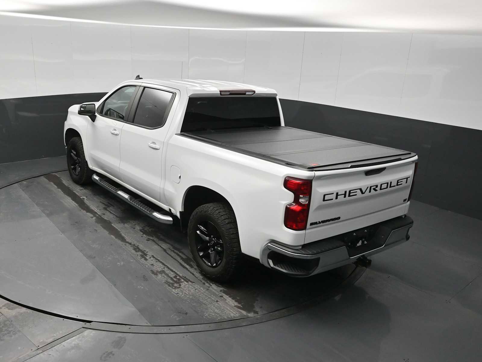 Used 2021 Chevrolet Silverado 1500 LT w/ Bed Protection Package AWD/4WD image 19