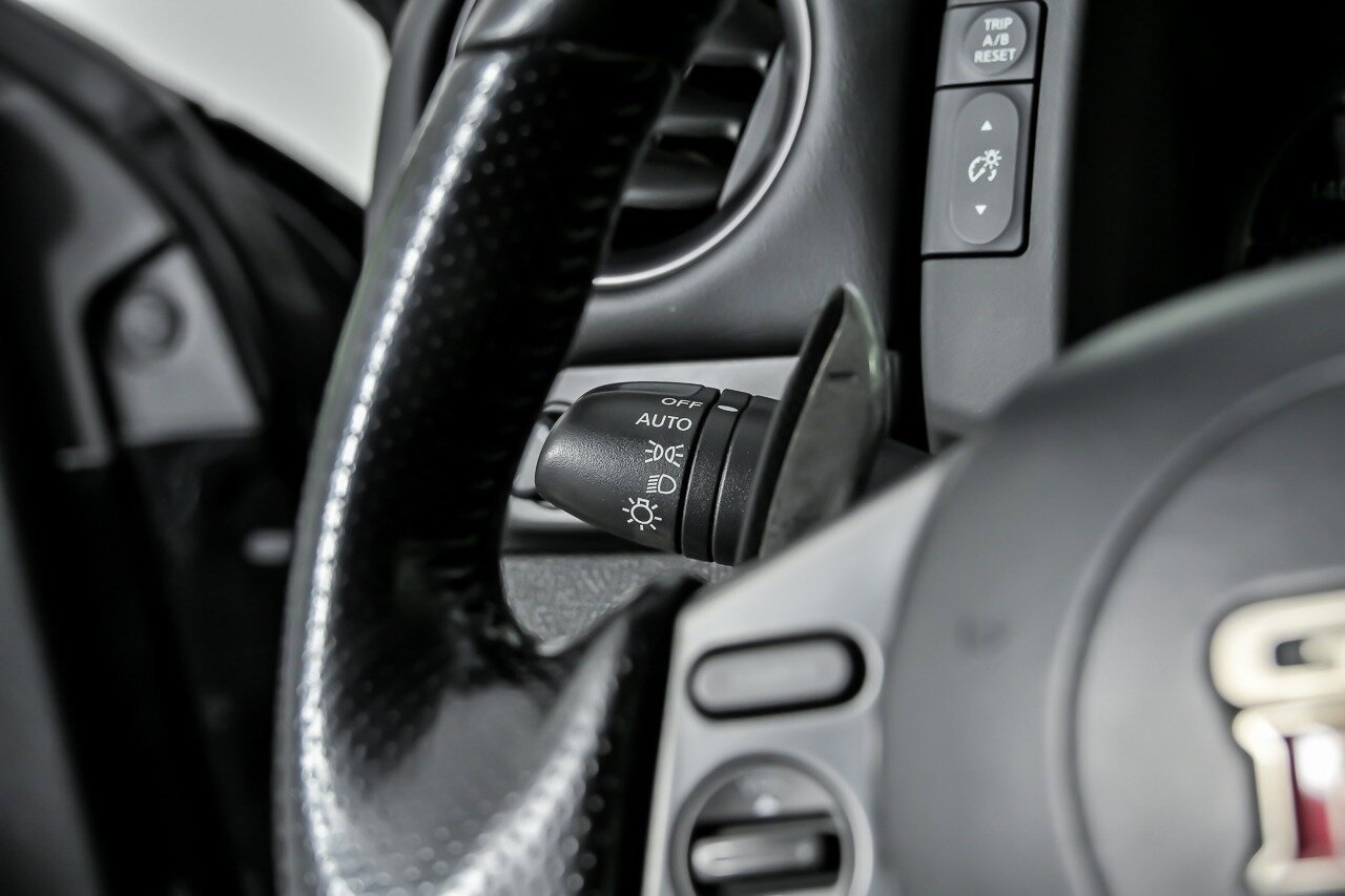 Used 2013 Nissan GT-R Premium AWD/4WD image 28