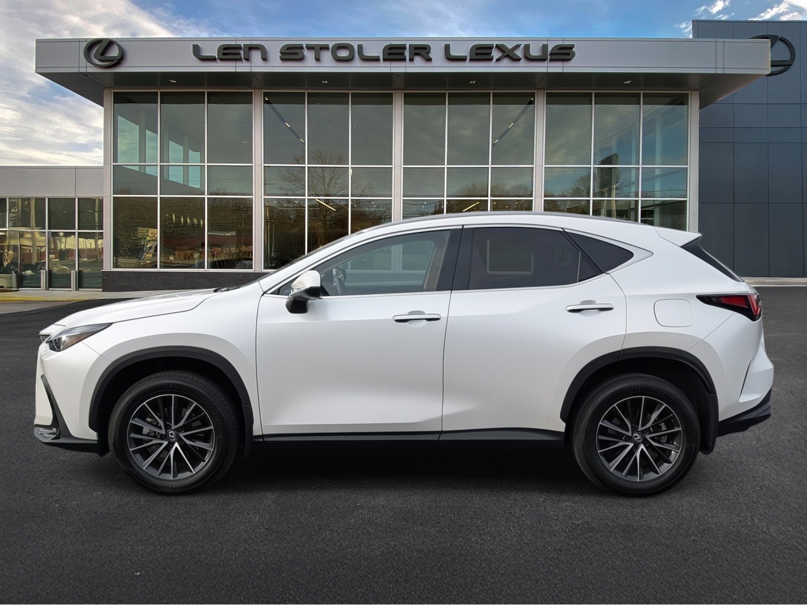Used 2024 Lexus NX 350 350 Premium AWD image 6