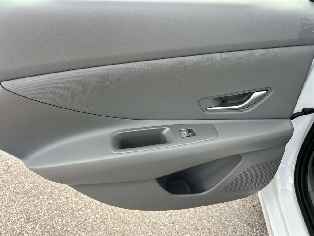 New 2026 Hyundai Elantra Sport image 18