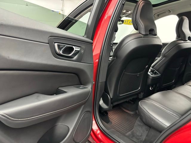 Used 2020 Volvo XC60 T5 Inscription w/ Protection Package Premier image 40