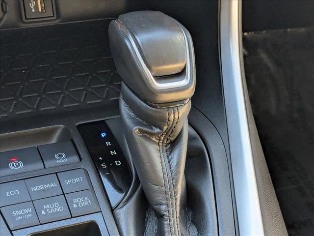 Used 2023 Toyota RAV4 XLE Premium image 12