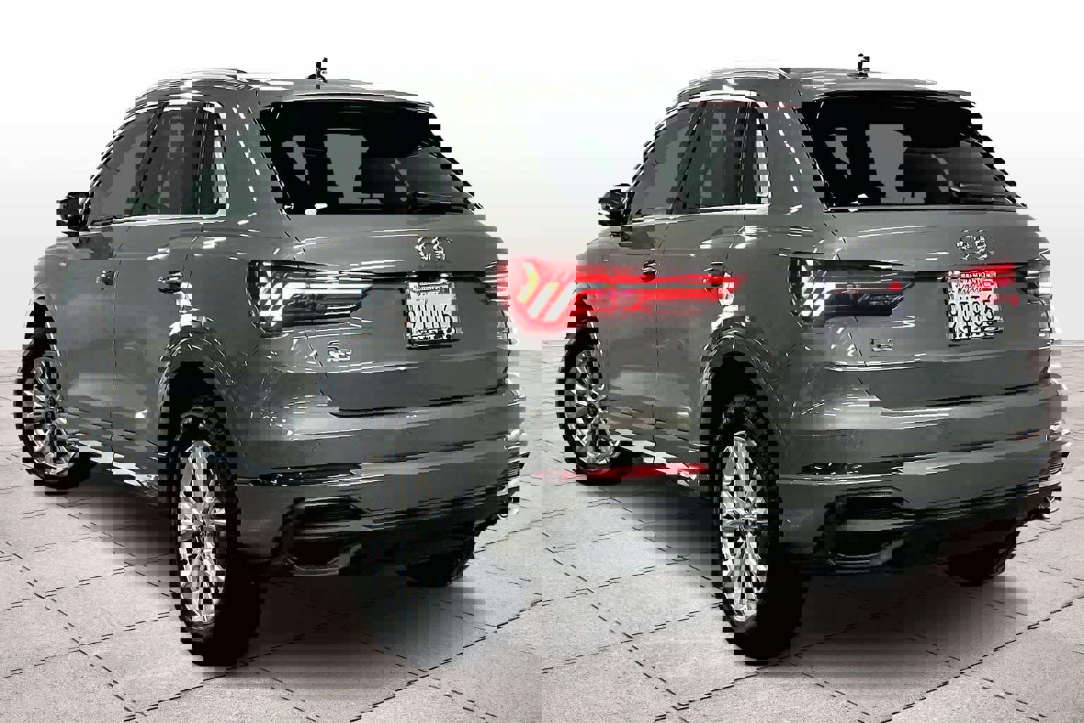 Certified 2025 Audi Q3 2.0T Premium image 15