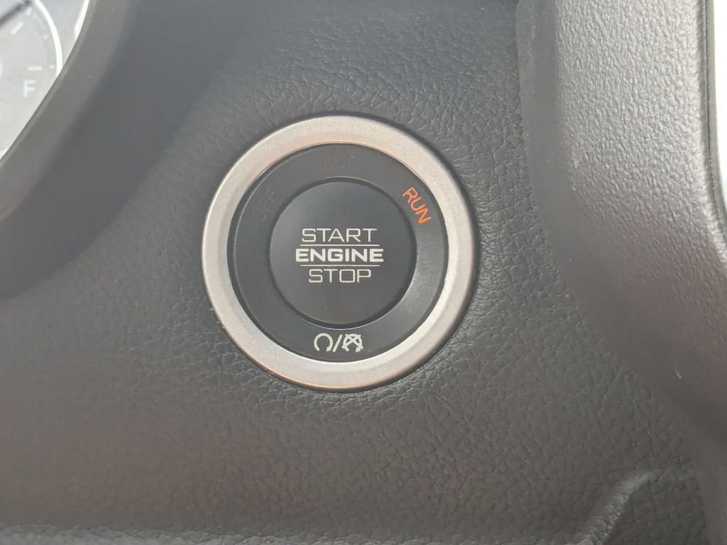 Used 2022 RAM 1500 Laramie AWD/4WD image 22
