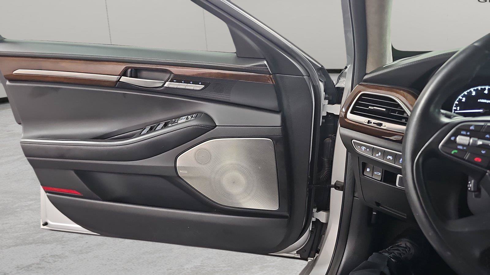 Used 2019 Genesis G90 3.3T Premium RWD image 23