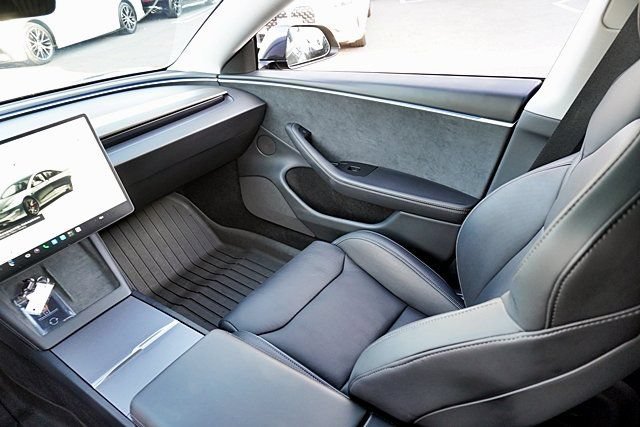 Used 2025 Tesla Model 3 Performance AWD/4WD image 33