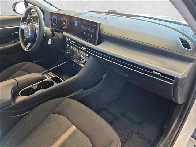 Used 2025 Hyundai Sonata SEL FWD image 27