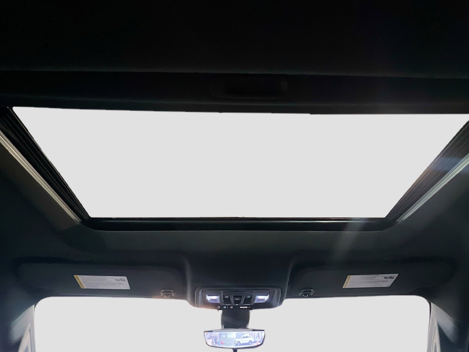 Used 2020 GMC Sierra 1500 AT4 w/ AT4 Premium Package image 17