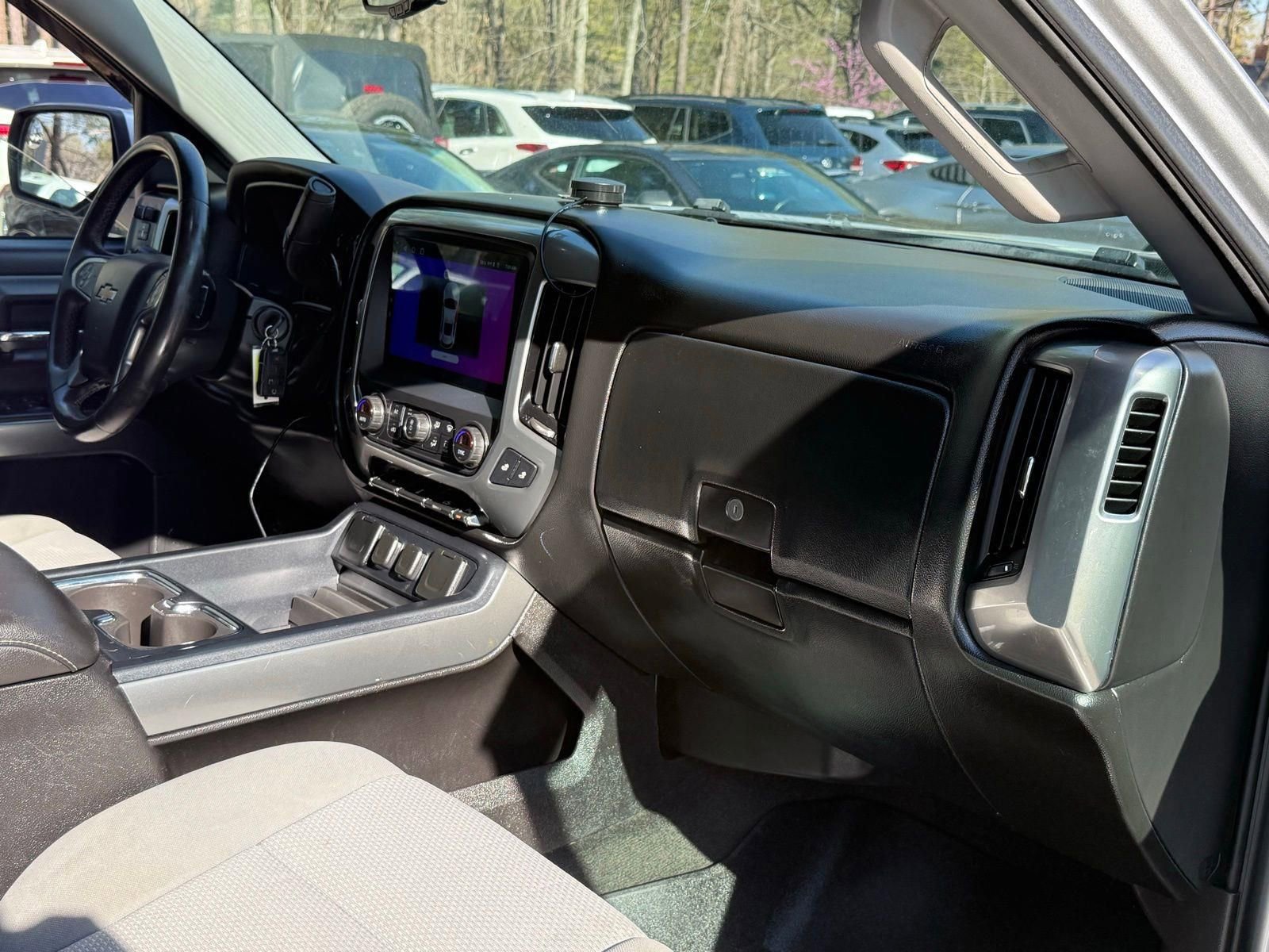 Used 2018 Chevrolet Silverado 1500 LT w/ All Star Edition AWD/4WD image 25