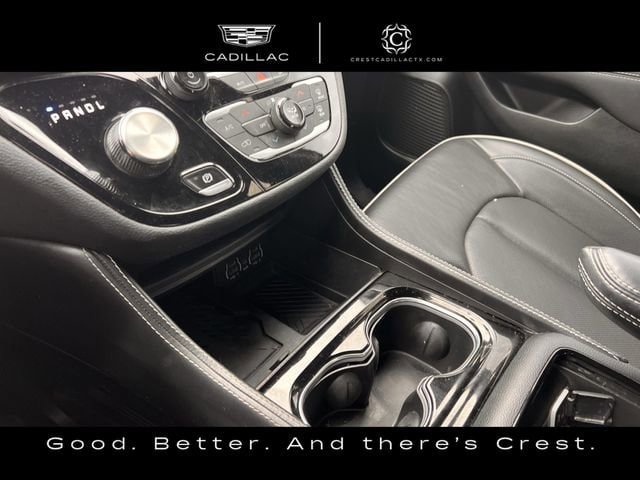 Used 2025 Chrysler Pacifica Limited FWD image 17