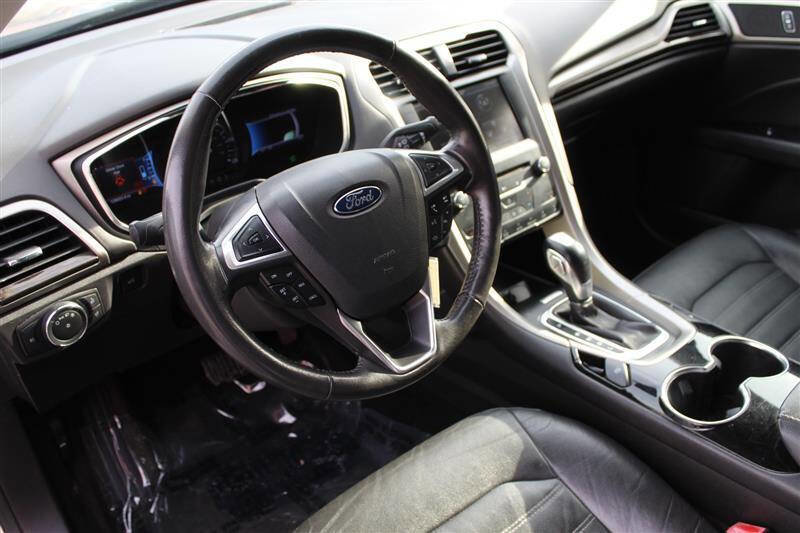 Used 2014 Ford Fusion Energi SE image 19