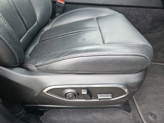 Used 2024 Jeep Wagoneer Series II w/ Flexible Seating Group image 36