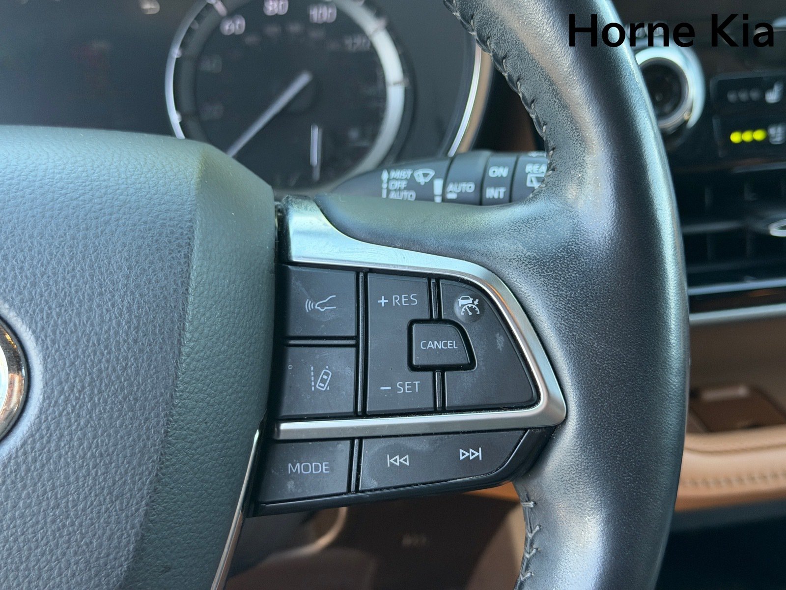 Used 2021 Toyota Highlander Platinum AWD/4WD image 20