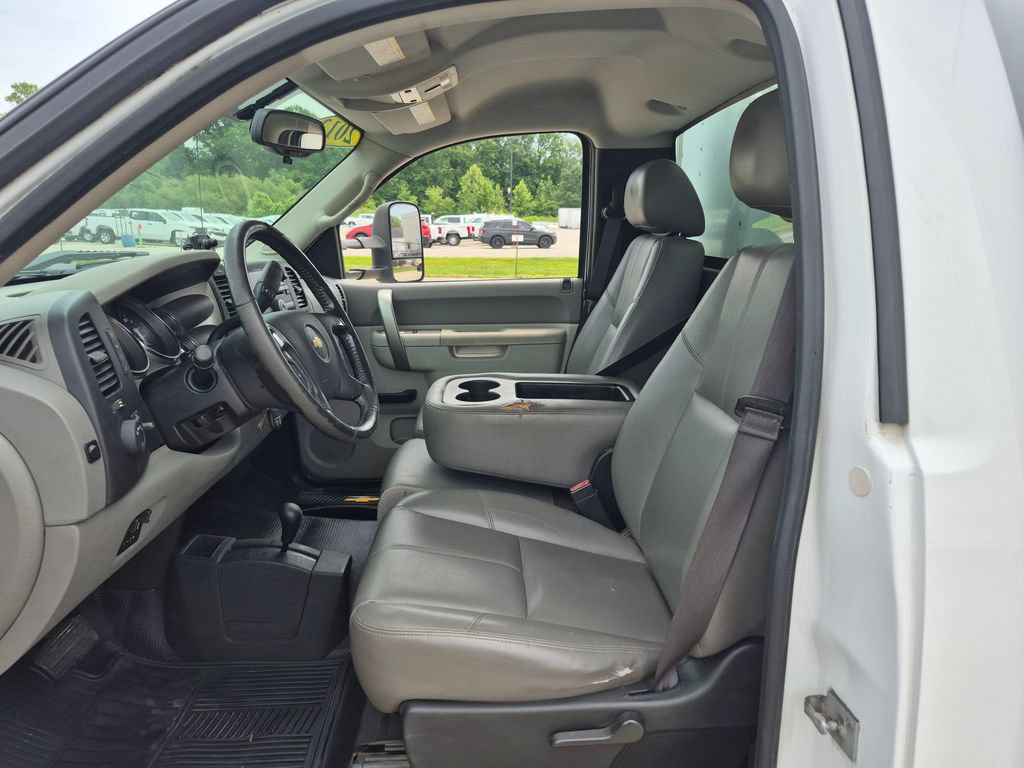 Used 2013 Chevrolet Silverado 3500 W/T w/ Snow Plow Prep Package AWD/4WD image 9