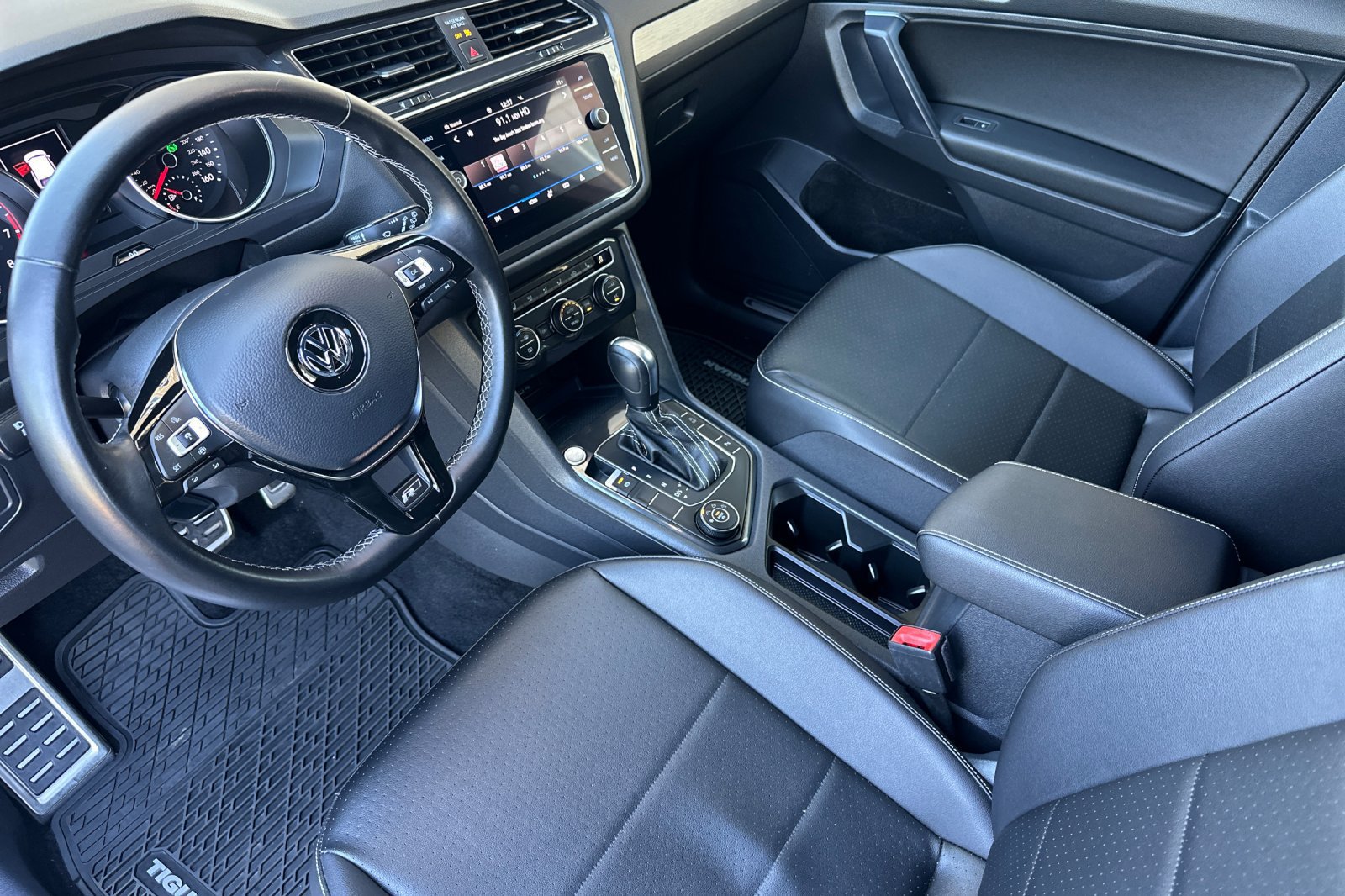 Used 2021 Volkswagen Tiguan SE R-Line w/ 3rd Row Seat Package AWD/4WD image 10