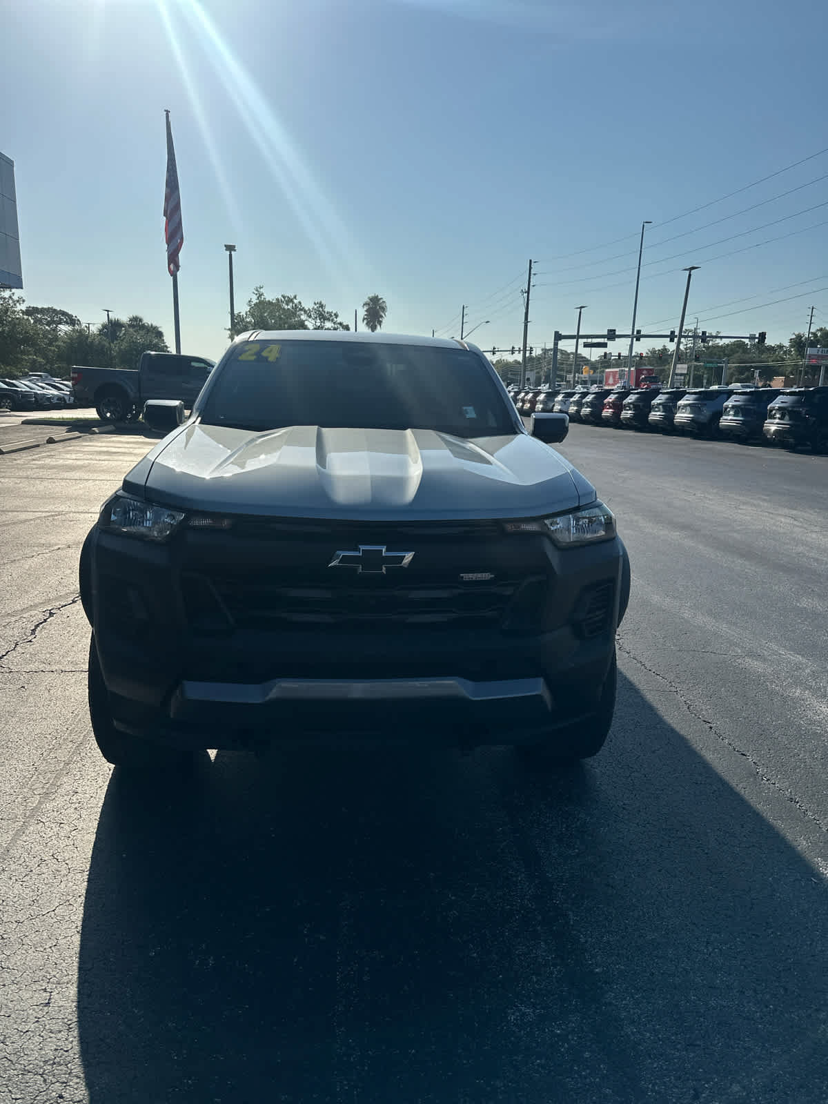 Used 2024 Chevrolet Colorado Trail Boss w/ Technology Package AWD/4WD image 8