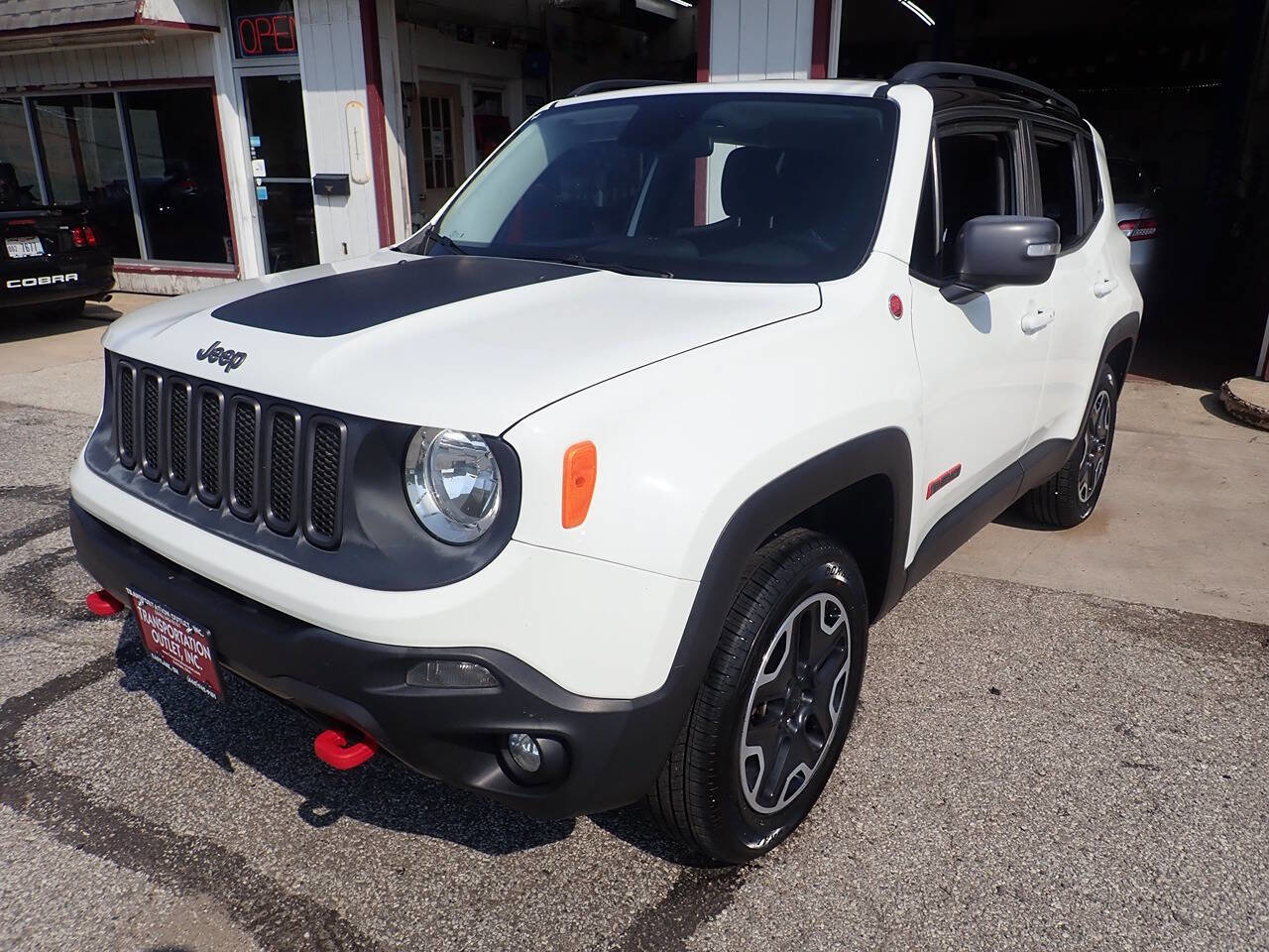 Used 2016 Jeep Renegade Trailhawk w/ Cold Weather Group image 3