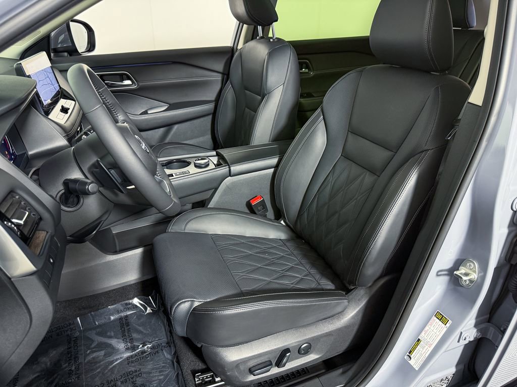 Certified 2024 Nissan Rogue Platinum image 44