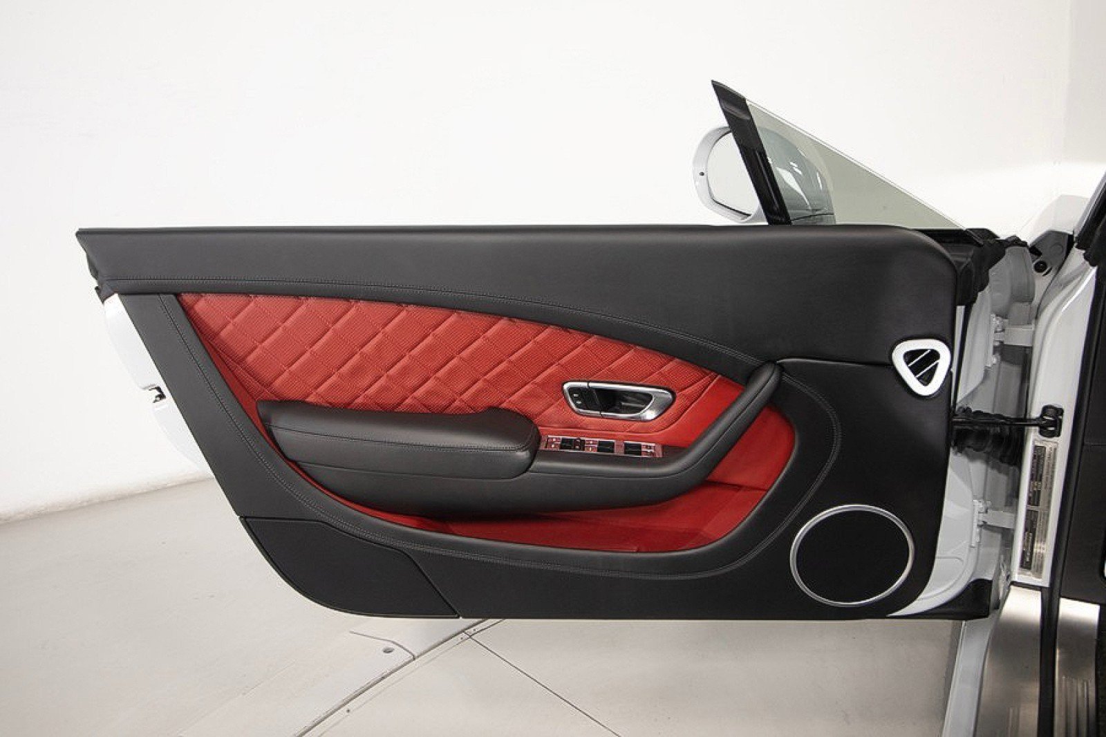 Used 2017 Bentley Continental GT V8 S image 32