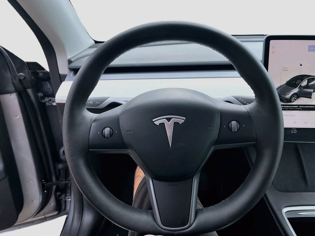 Used 2024 Tesla Model Y Long Range RWD image 11