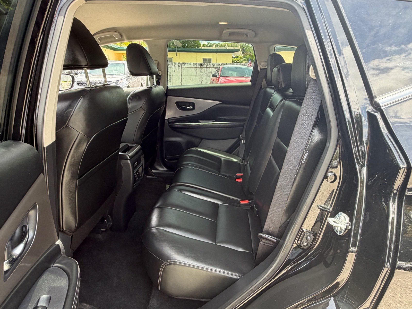 Used 2024 Nissan Murano SV w/ SV Midnight Edition Package FWD image 12