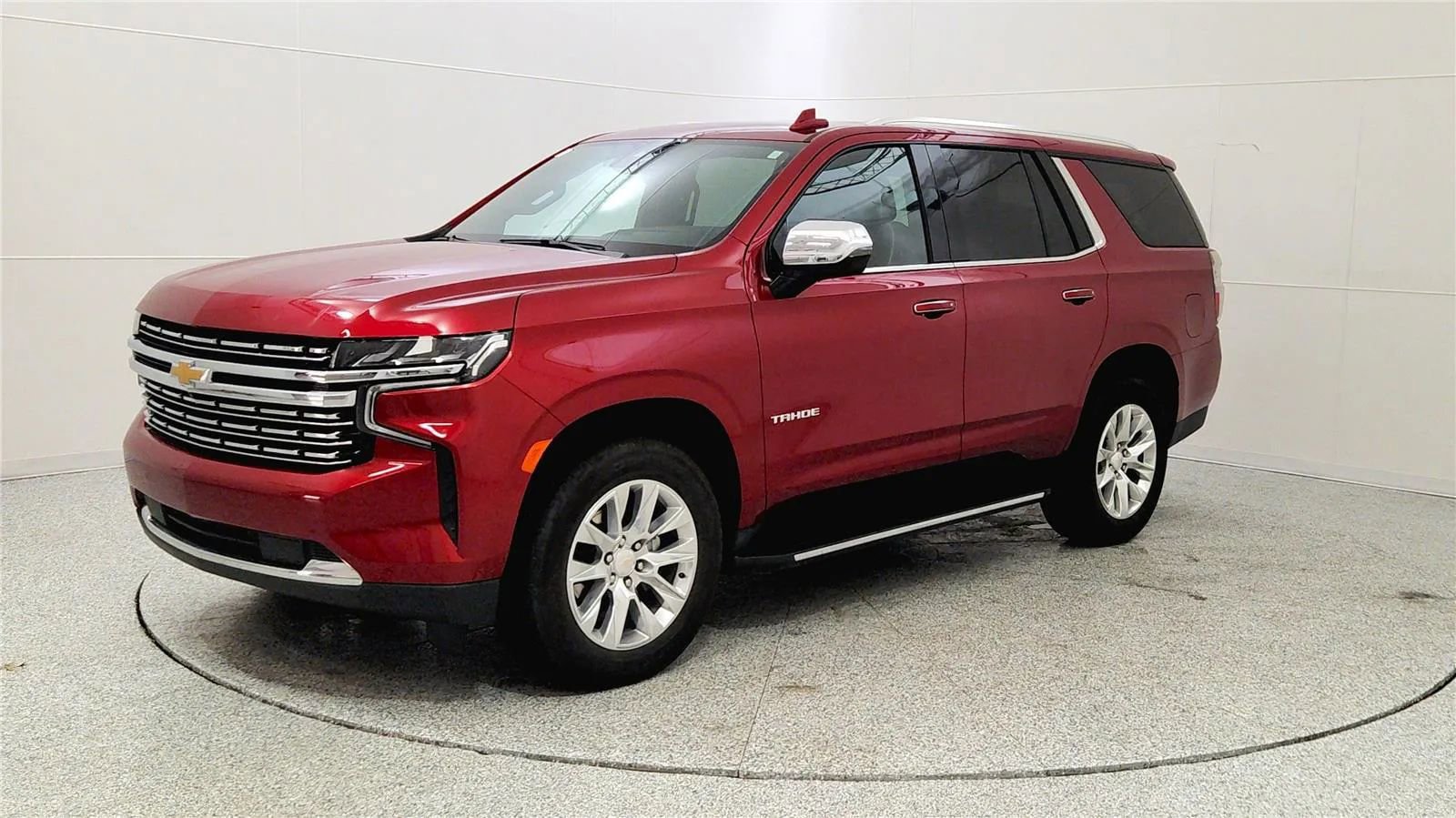 Used 2024 Chevrolet Tahoe Premier image 3