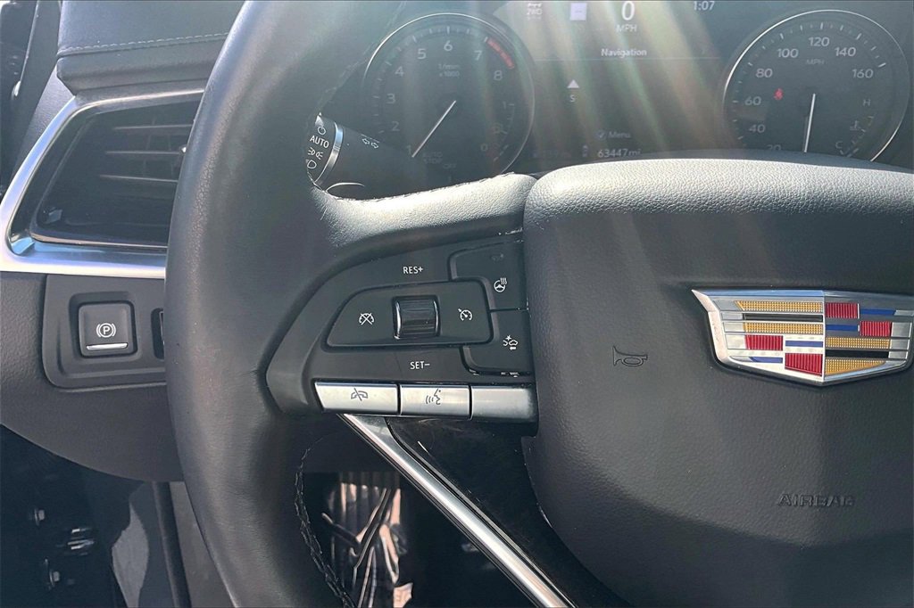 Used 2022 Cadillac XT6 Premium Luxury w/ Technology Package image 11