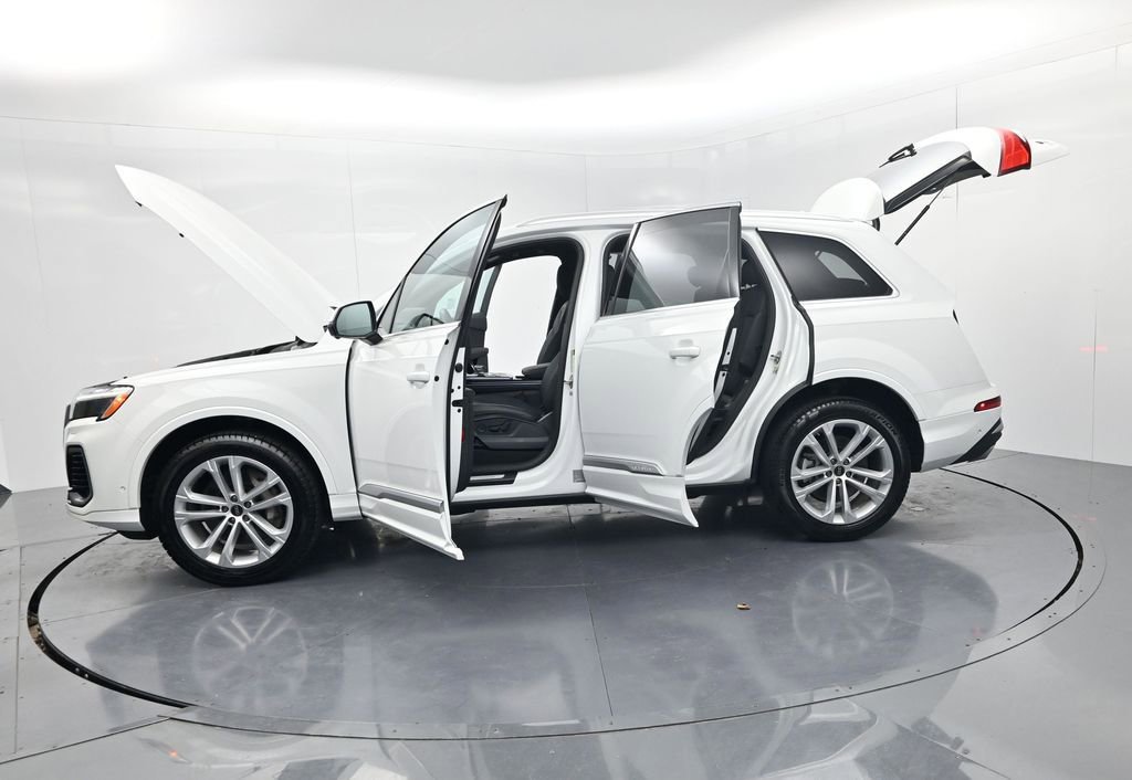 Used 2025 Audi Q7 3.0T Premium Plus AWD/4WD image 77