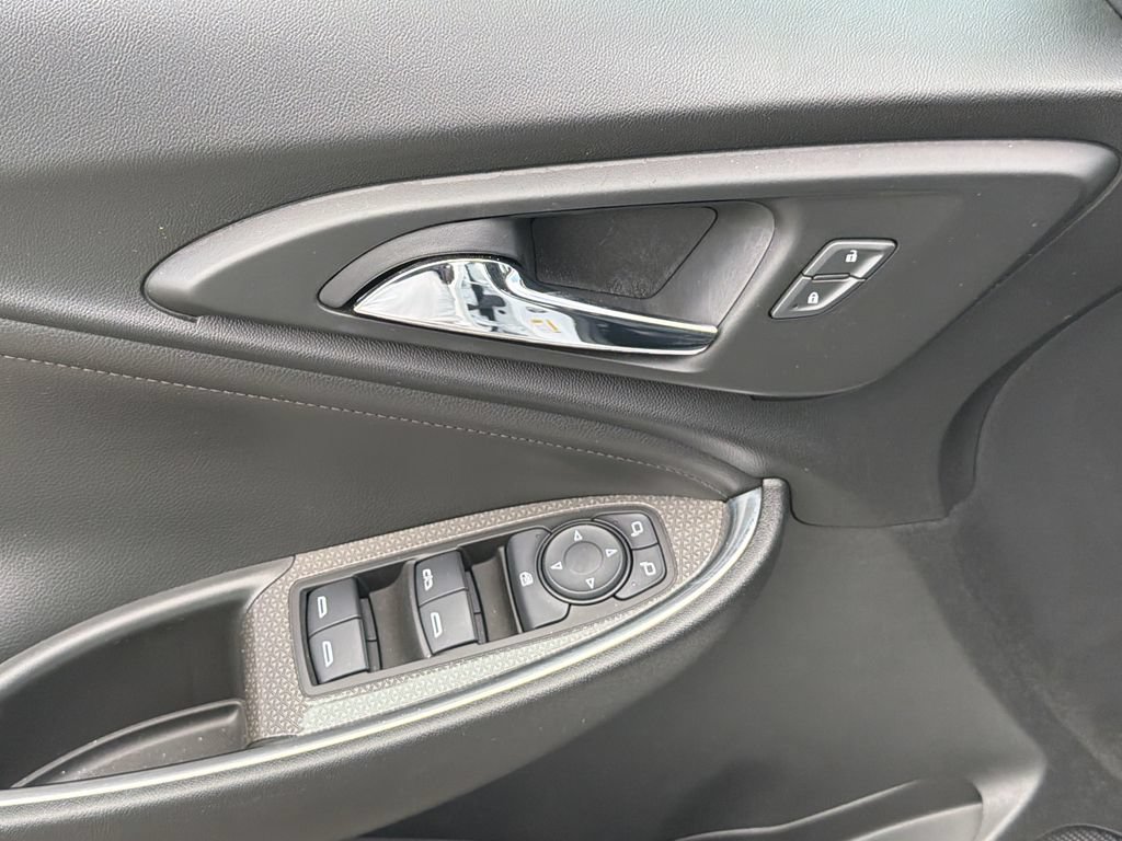 Certified 2022 Chevrolet Malibu LT w/ Leather Package FWD image 20