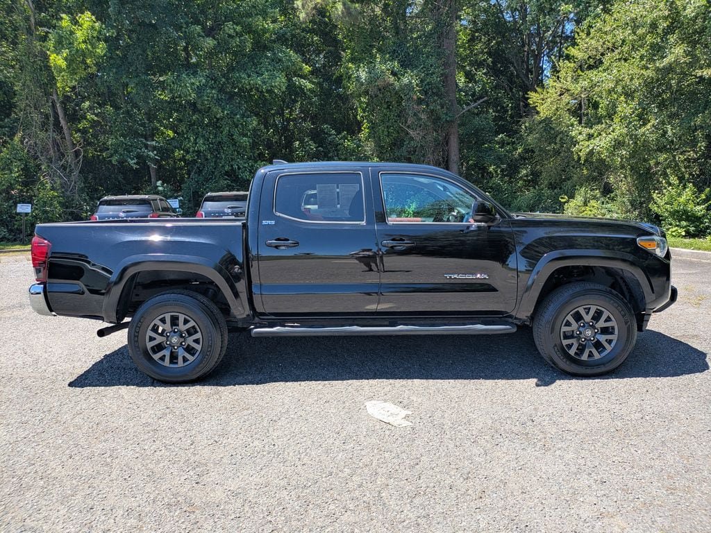Used 2023 Toyota Tacoma SR5 AWD/4WD image 3