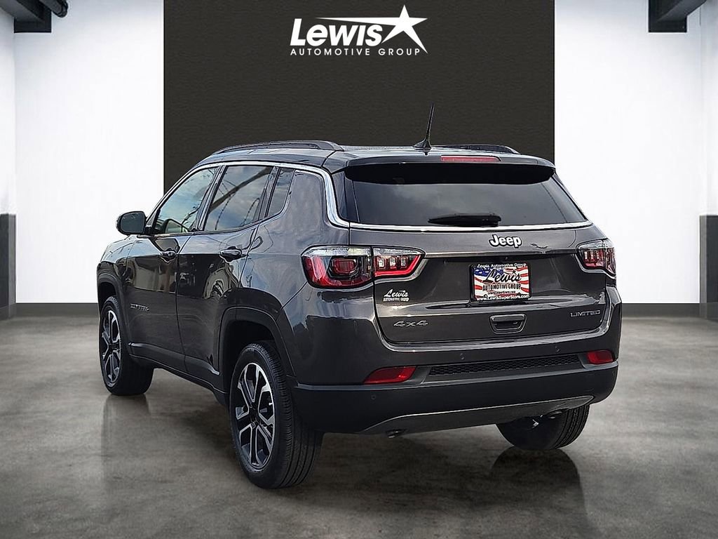 Used 2024 Jeep Compass Limited w/ Sun and Sound Group image 4