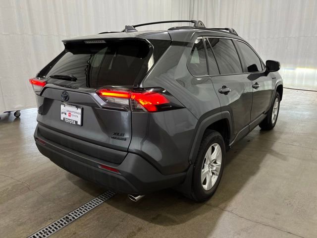 Certified 2021 Toyota RAV4 XLE w/ Carpet Mat Package (TMS) AWD/4WD image 4