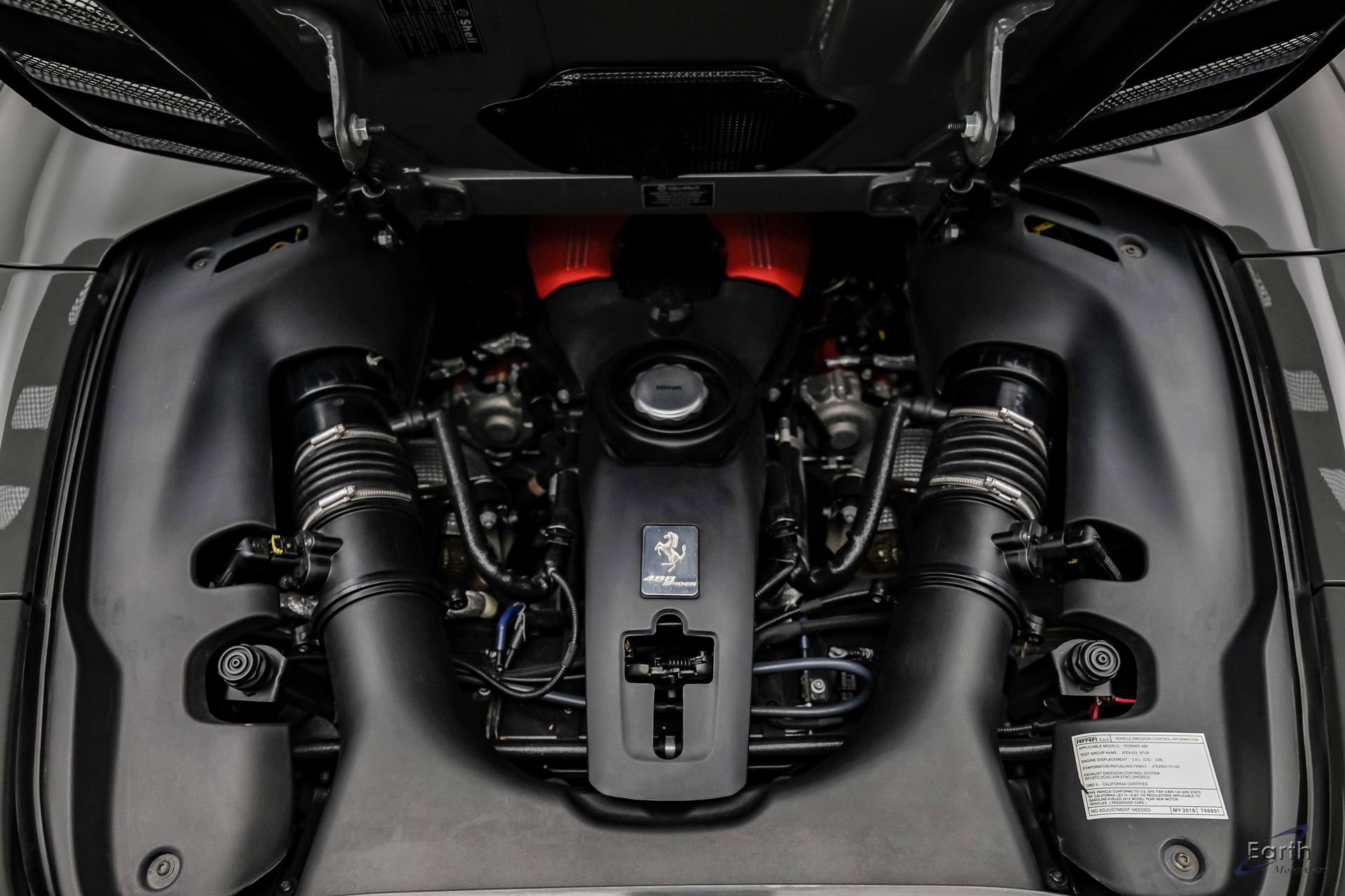 Used 2018 Ferrari 488 Spider RWD image 3