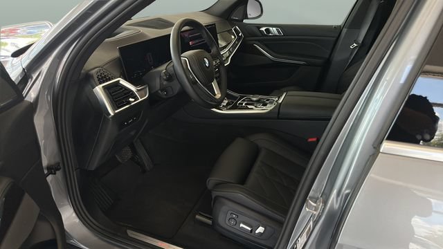 Used 2025 BMW X5 xDrive40i AWD/4WD image 7