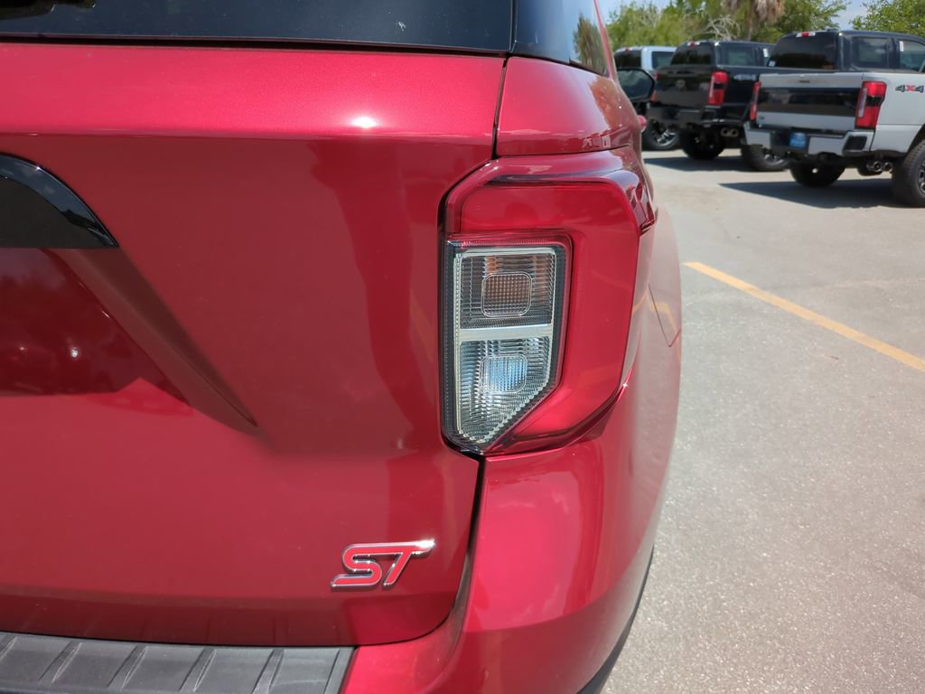 Used 2023 Ford Explorer ST w/ Equipment Group 401A image 11