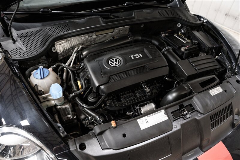Used 2013 Volkswagen Beetle 2.0T FWD image 32