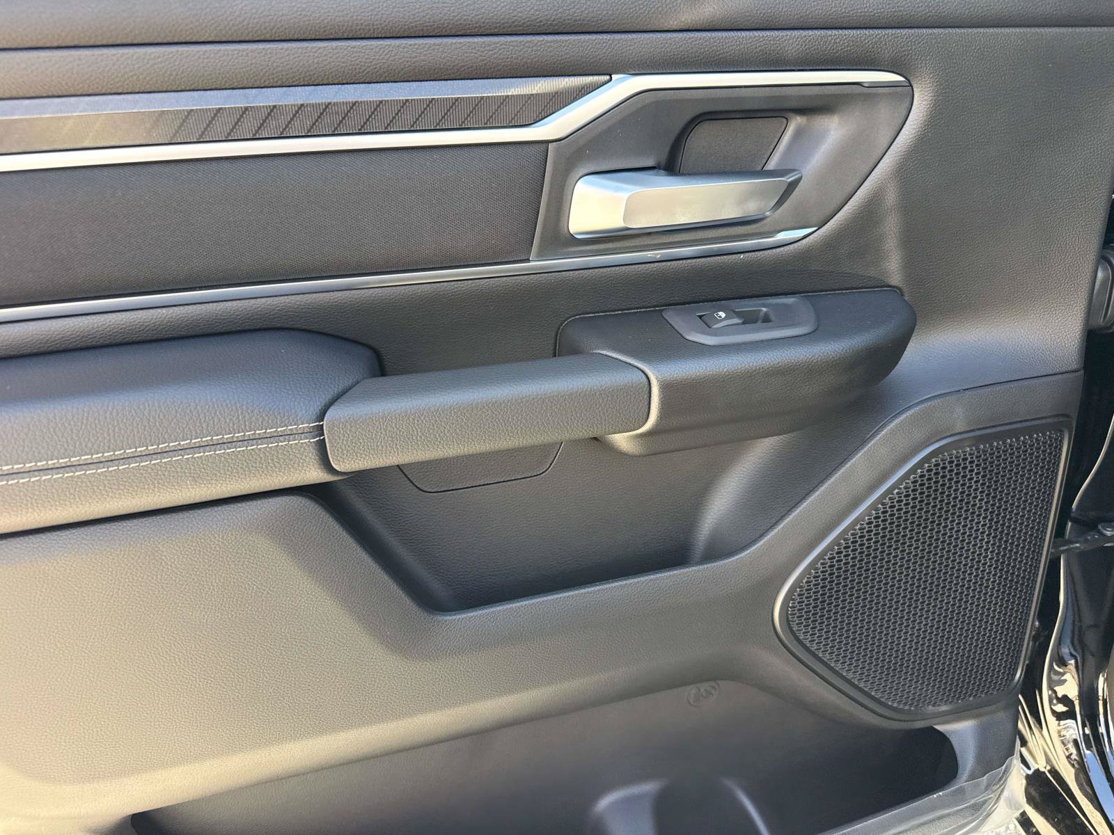 New 2026 RAM 1500 Big Horn AWD/4WD image 9