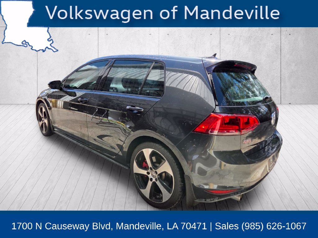 Used 2017 Volkswagen Golf 4-Door FWD image 3