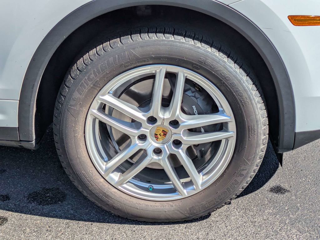 Used 2018 Porsche Cayenne image 11