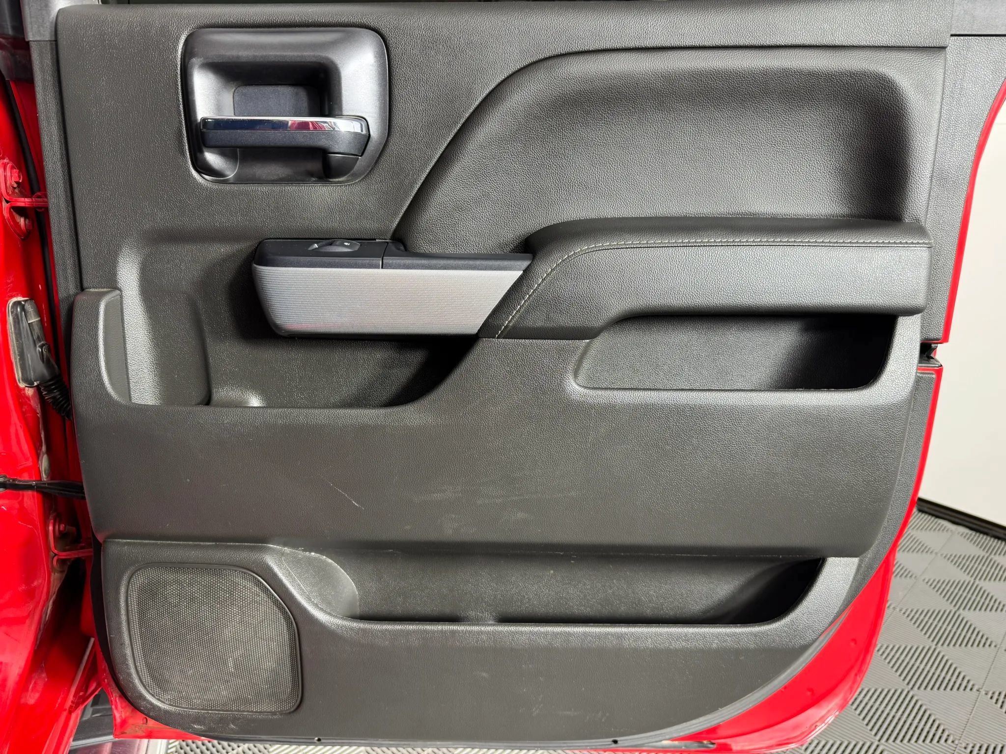 Used 2018 Chevrolet Silverado 1500 LT w/ All Star Edition AWD/4WD image 39