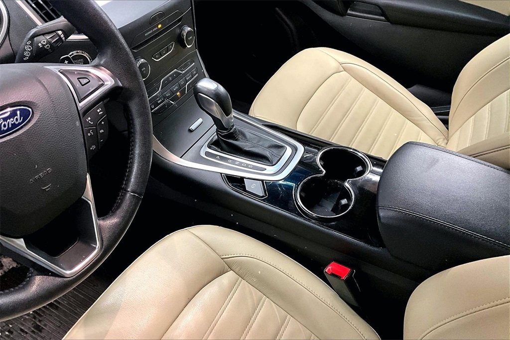 Used 2018 Ford Edge SEL w/ Equipment Group 201A image 8