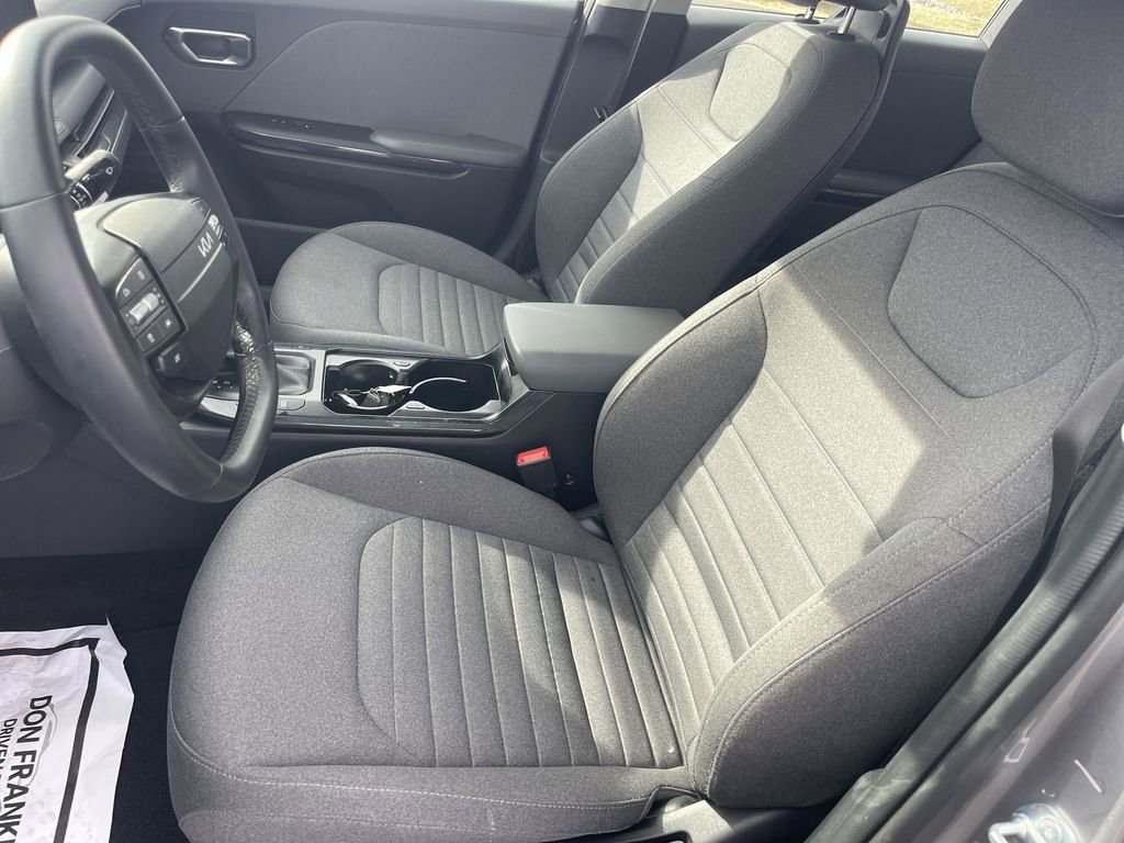 Used 2025 Kia K4 EX image 17