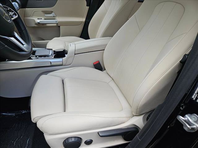 Used 2022 Mercedes-Benz GLB 250 image 15