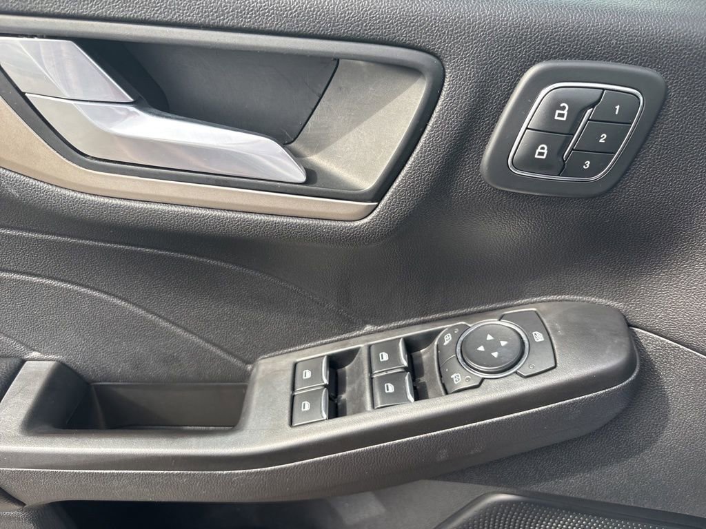 Used 2021 Ford Escape SEL w/ Technology Package image 10